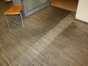 Pranie Wykładziny brudnej od kawy