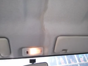 Podsufitka do połowy wyprana dla ukazania efektu.