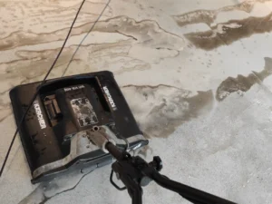 Kolejny raz dwuwalcowa szorowarka Karcher sprawdziła się w czyszczeniu wykładziny PCV