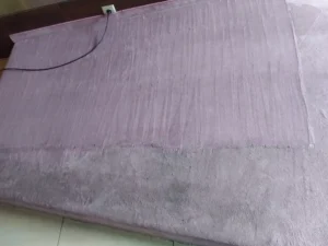 Czyszczenie wykładziny w nieistniejącej już Budha Restaurant Szczecin. Na tą wykładzinę sosy z kurkumą leciały w wielkich ilościach. Ale zawsze udawało się nam ją doczyścić.